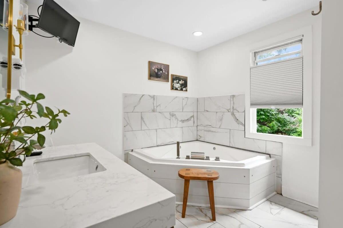 Bungalow On Main - Near Ark Williamstown Εξωτερικό φωτογραφία