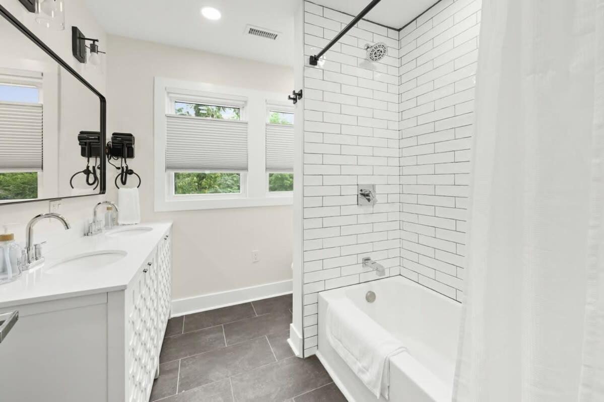 Bungalow On Main - Near Ark Williamstown Εξωτερικό φωτογραφία